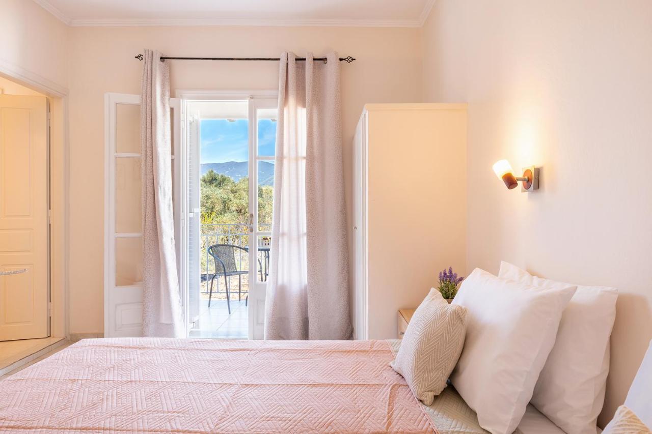 Albatross Apartments By Konnect, Ipsos Corfu Eksteriør bilde